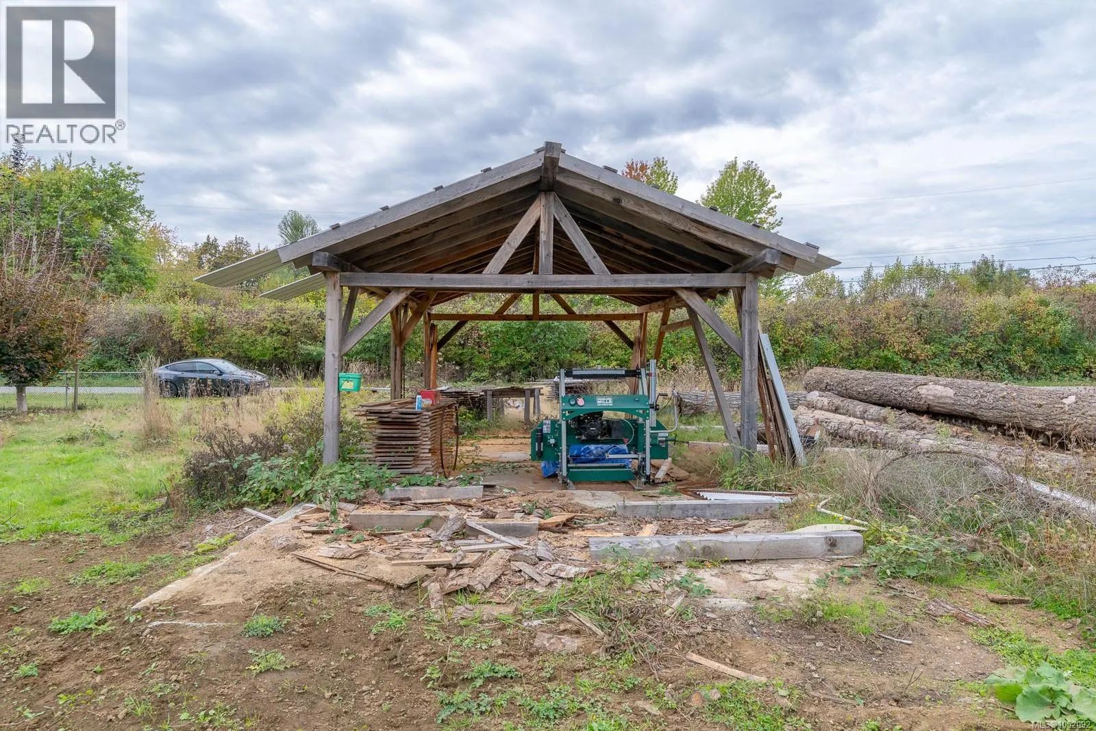 6211 Ferguson Rd