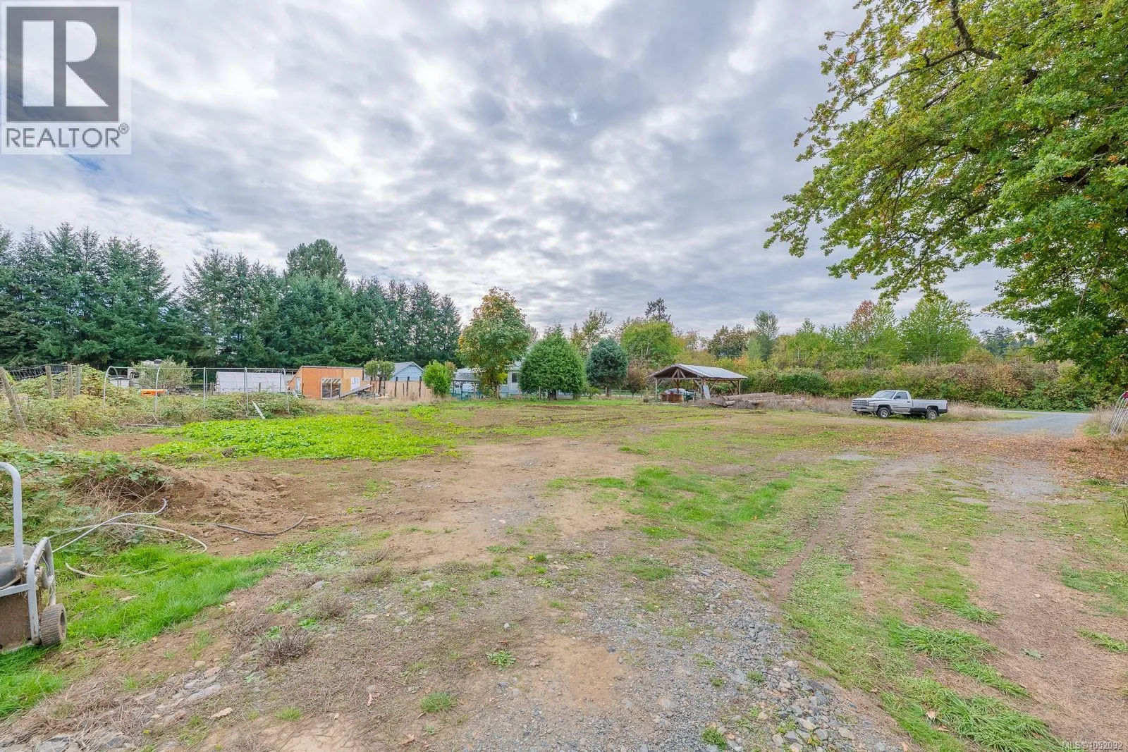6211 Ferguson Rd