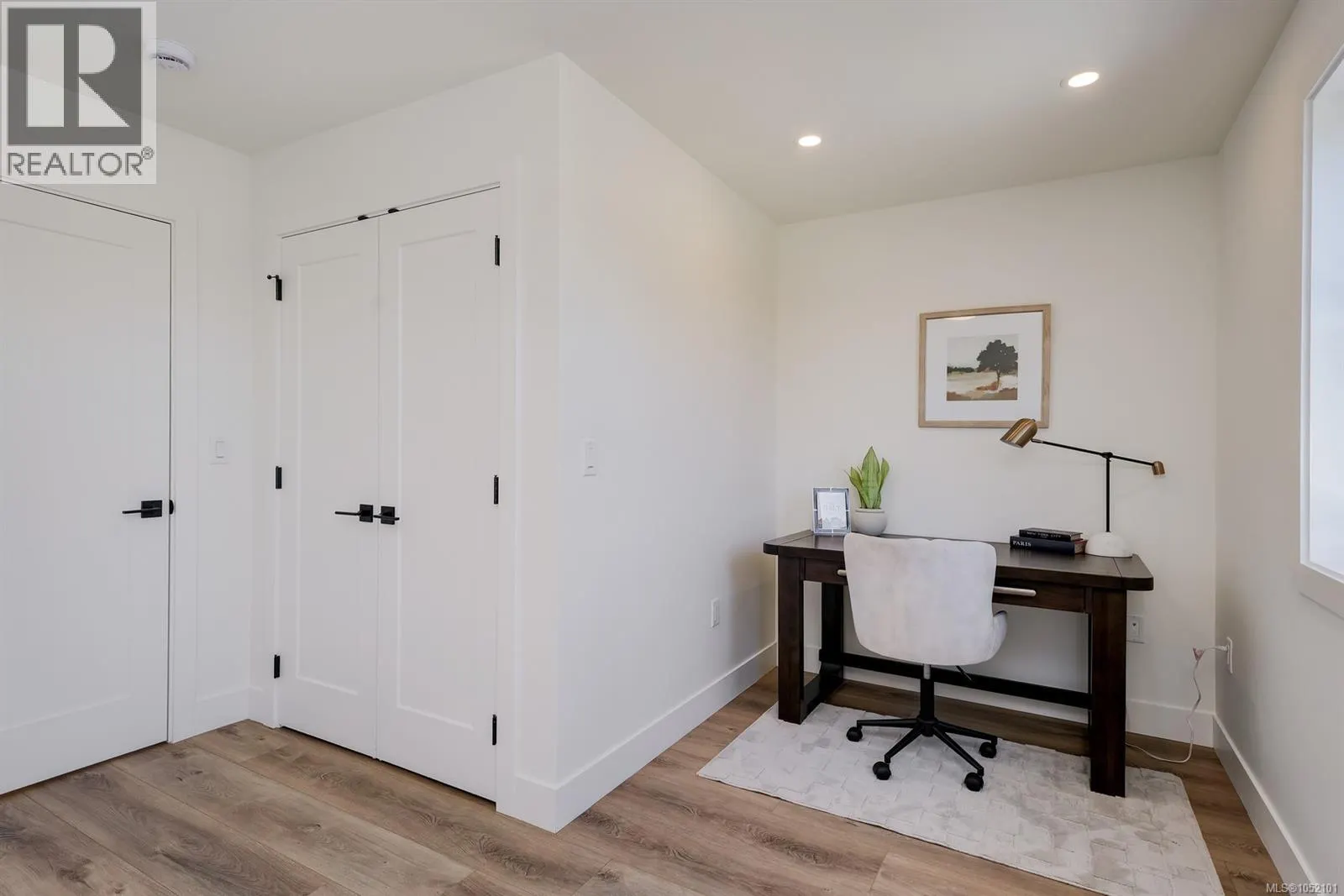 3 4068 Tuxedo Dr