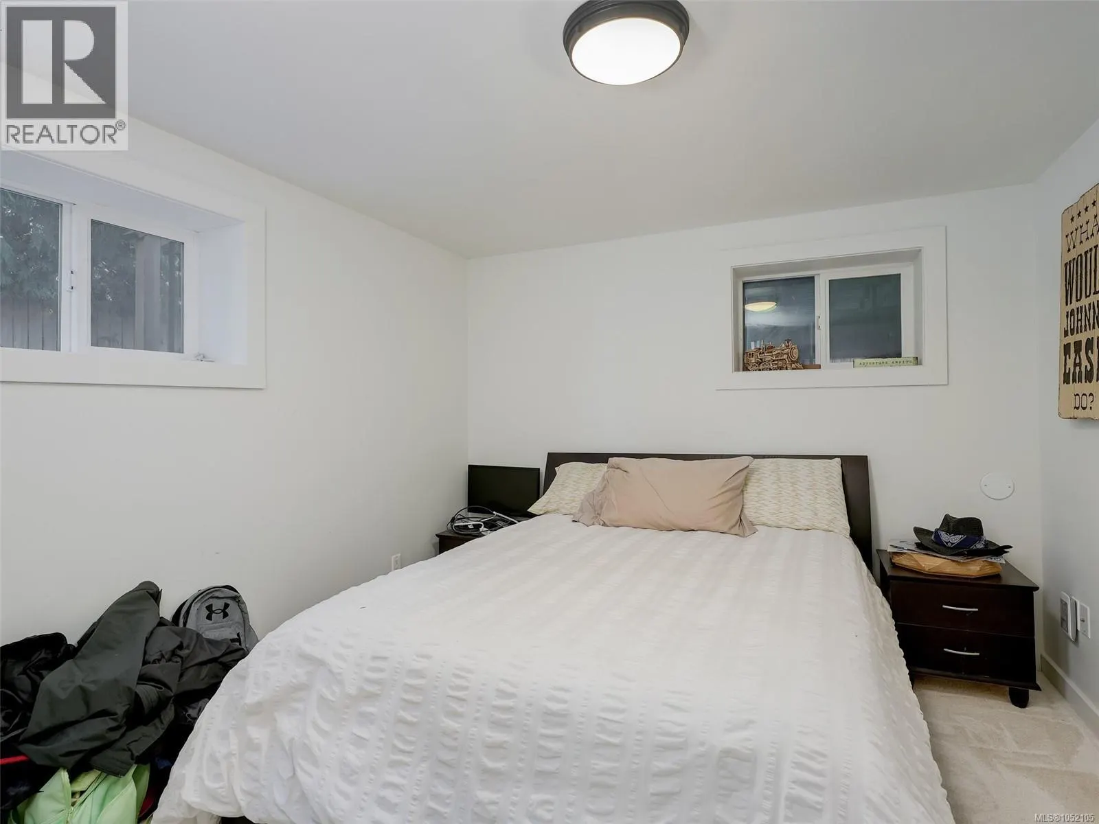 7949 East Saanich Rd