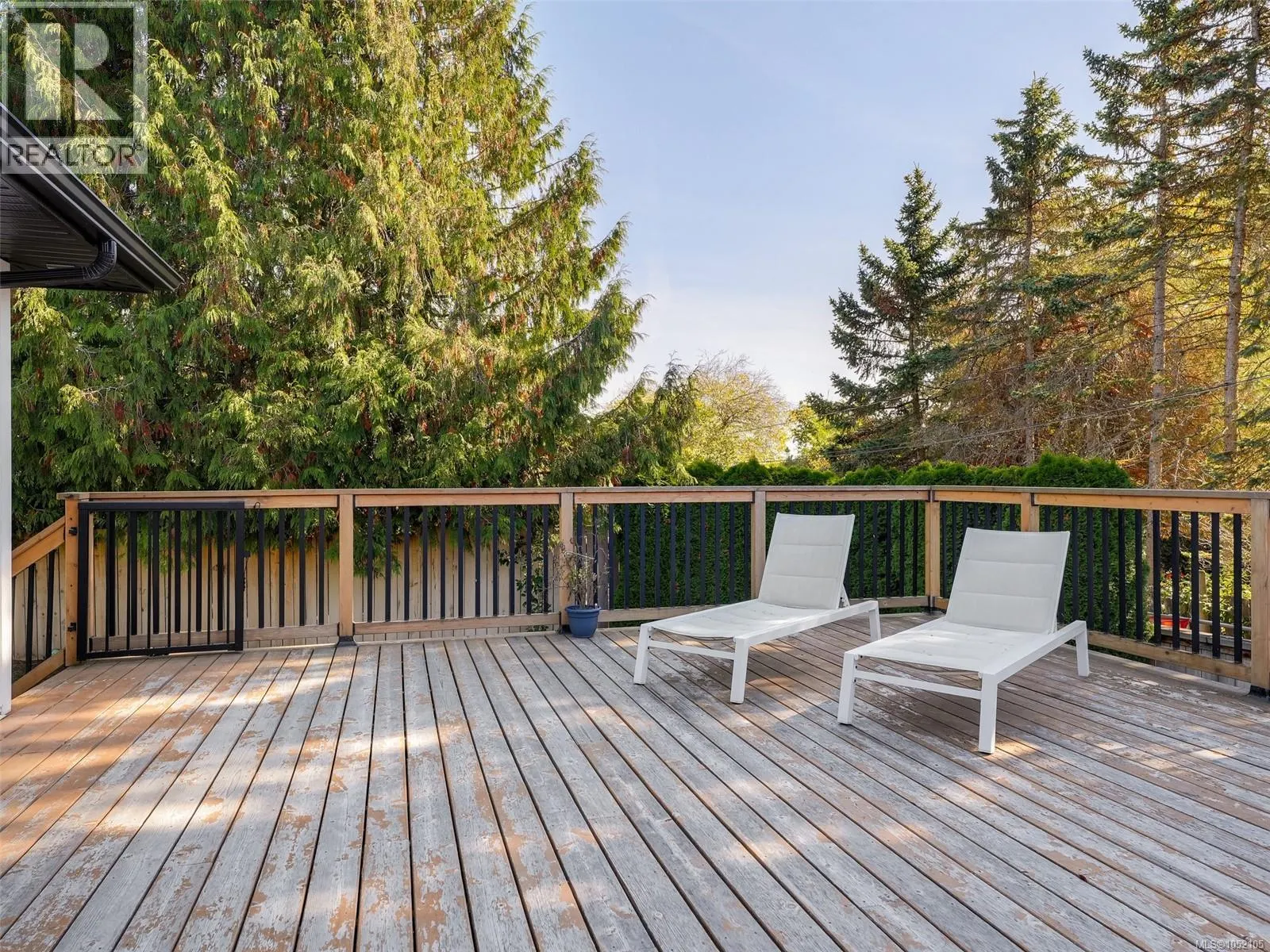 7949 East Saanich Rd