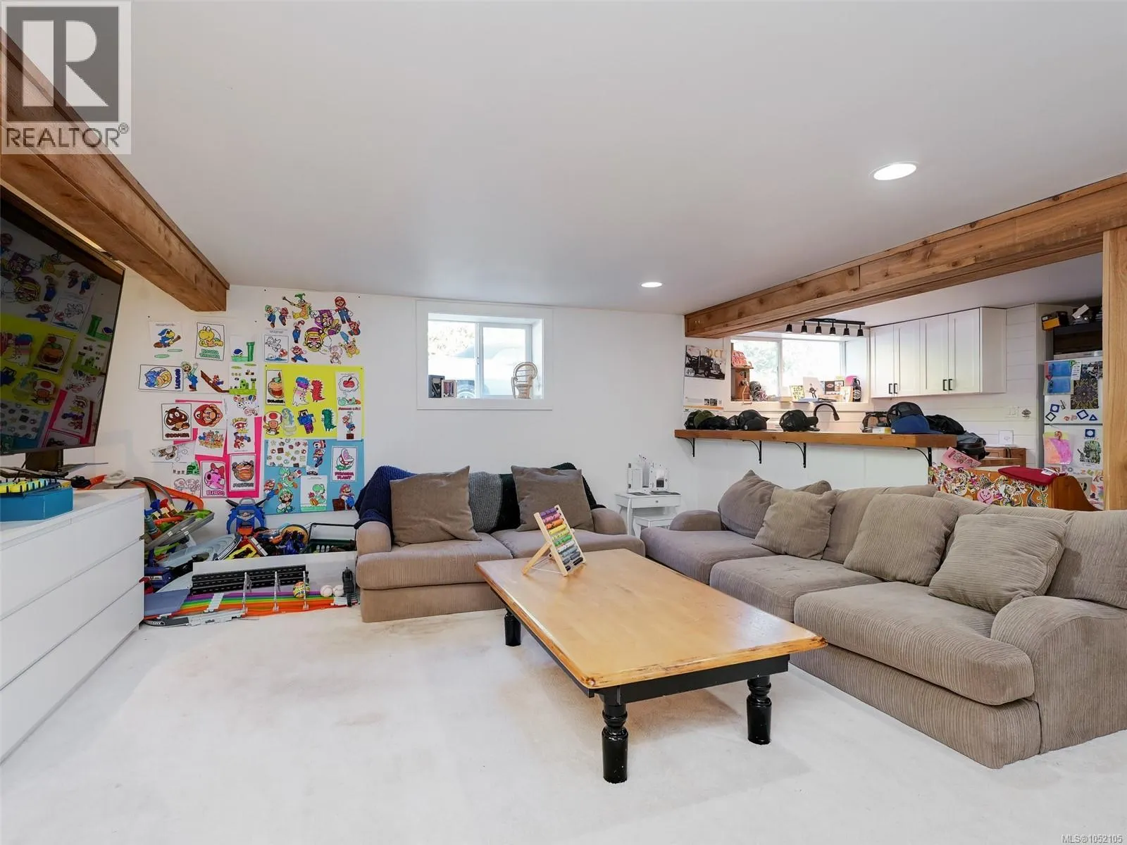 7949 East Saanich Rd