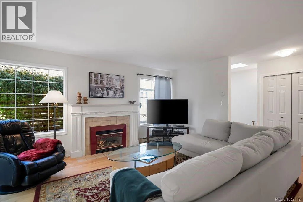 2594 Sinclair Rd