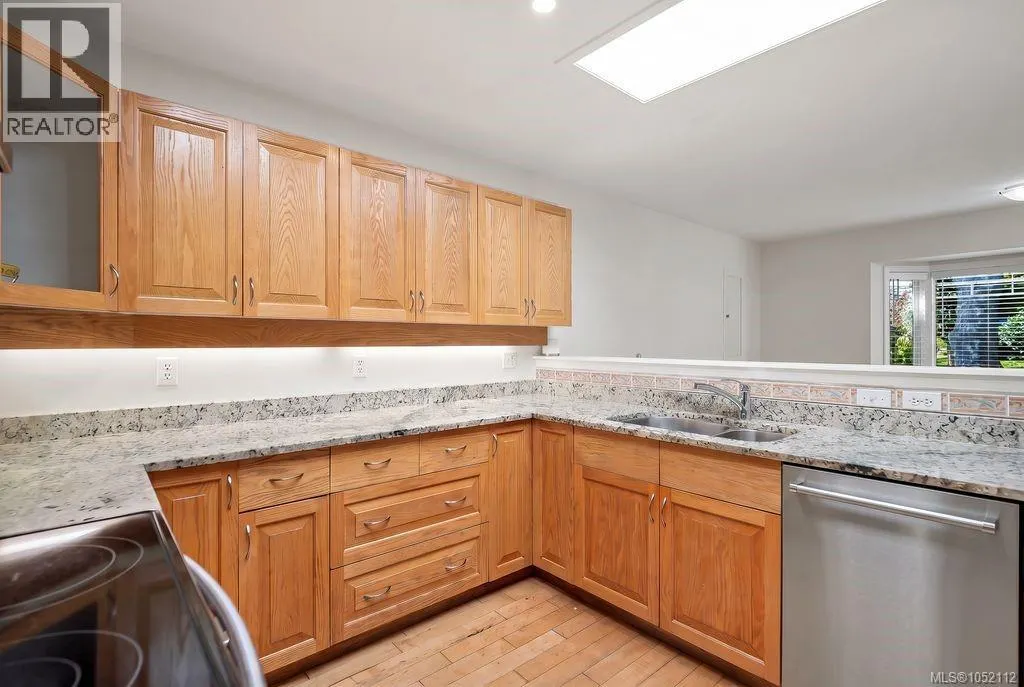 2594 Sinclair Rd