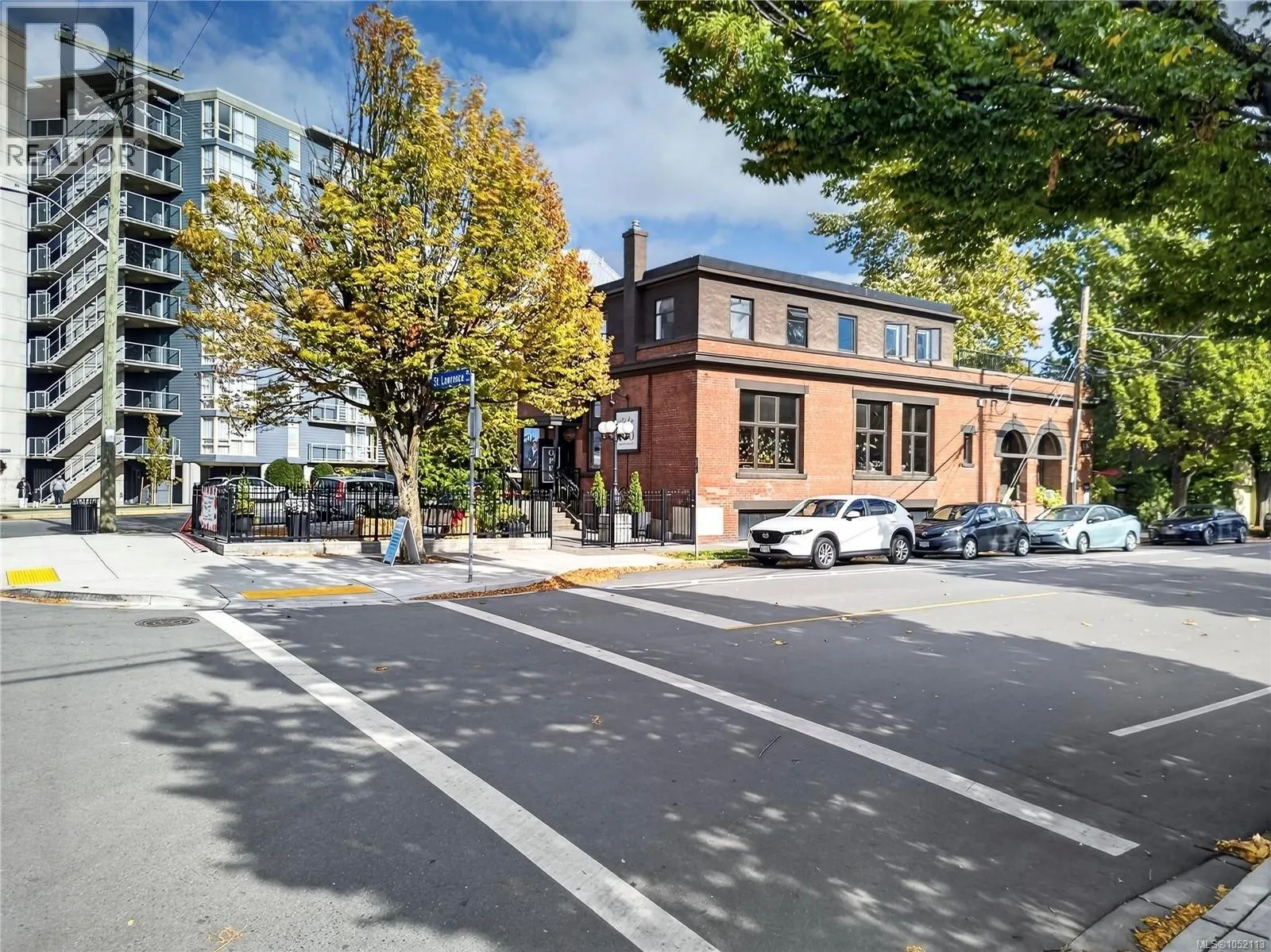 106 Superior St