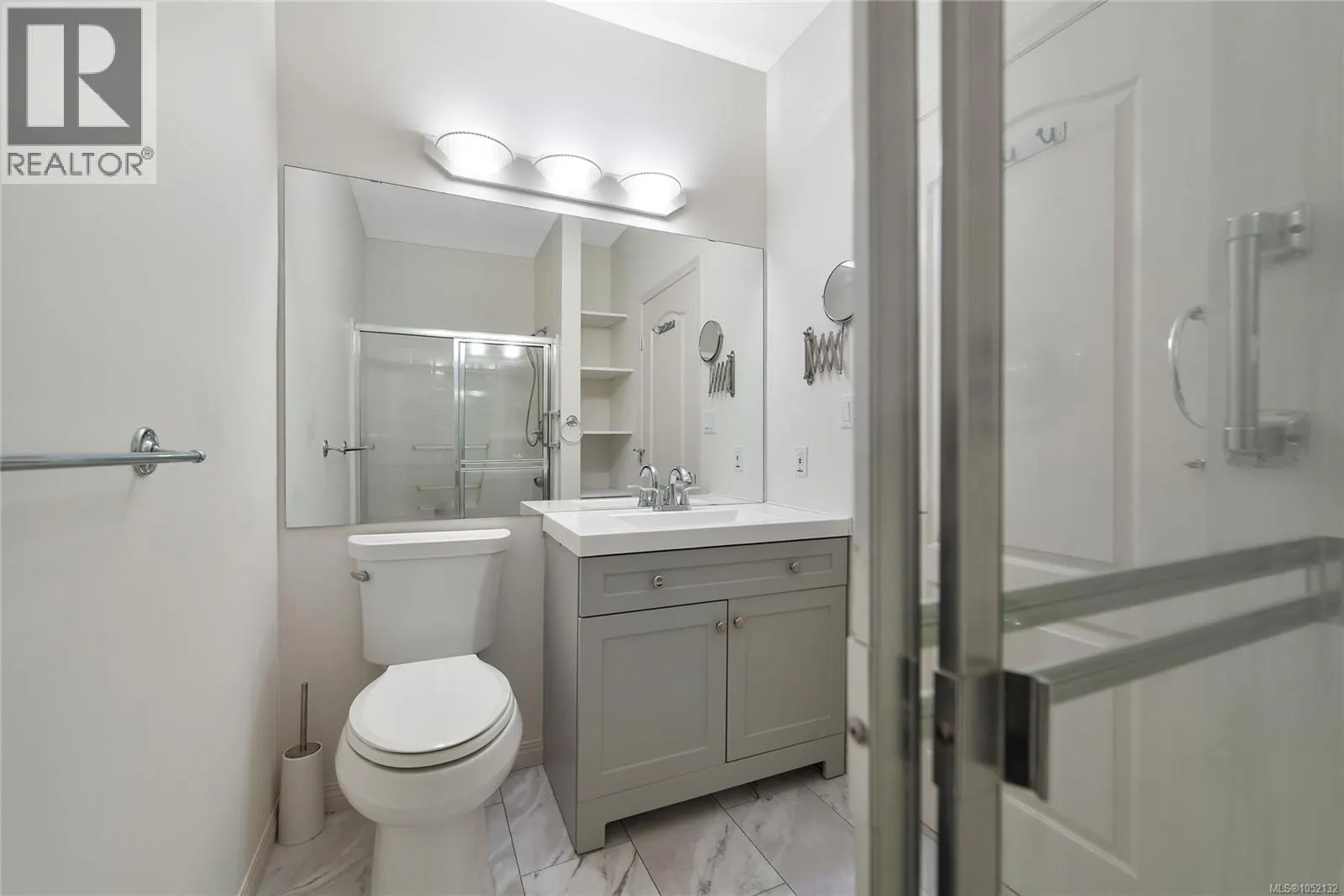 409 380 Waterfront Cres