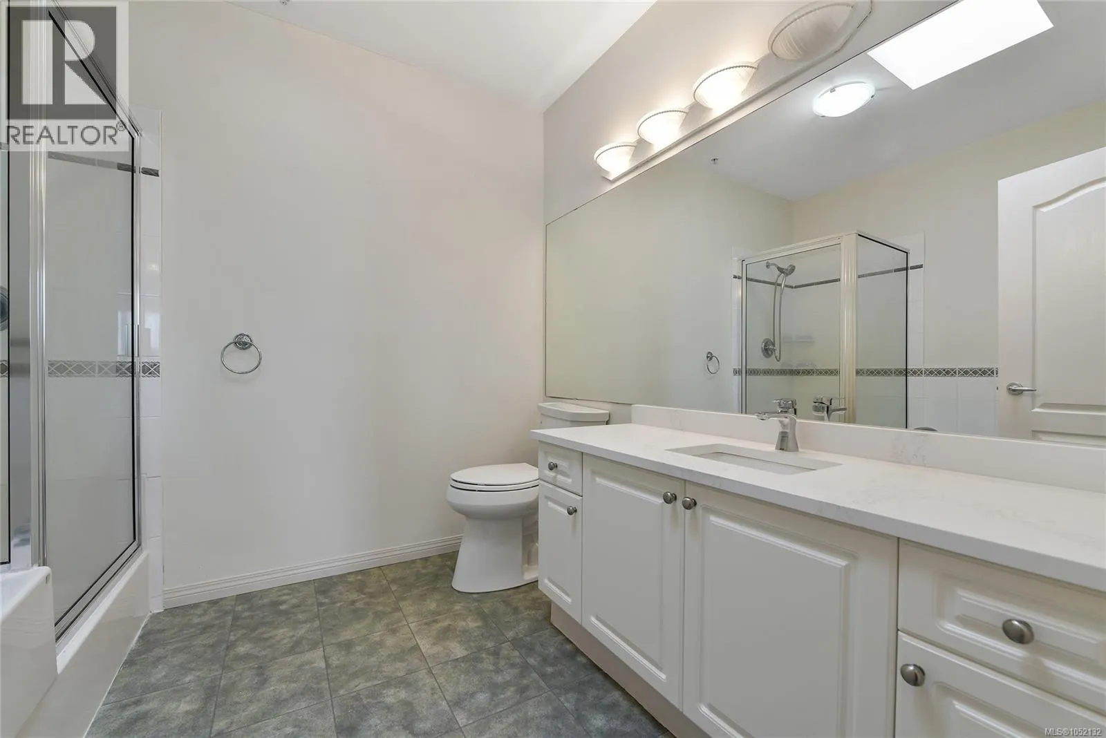 409 380 Waterfront Cres
