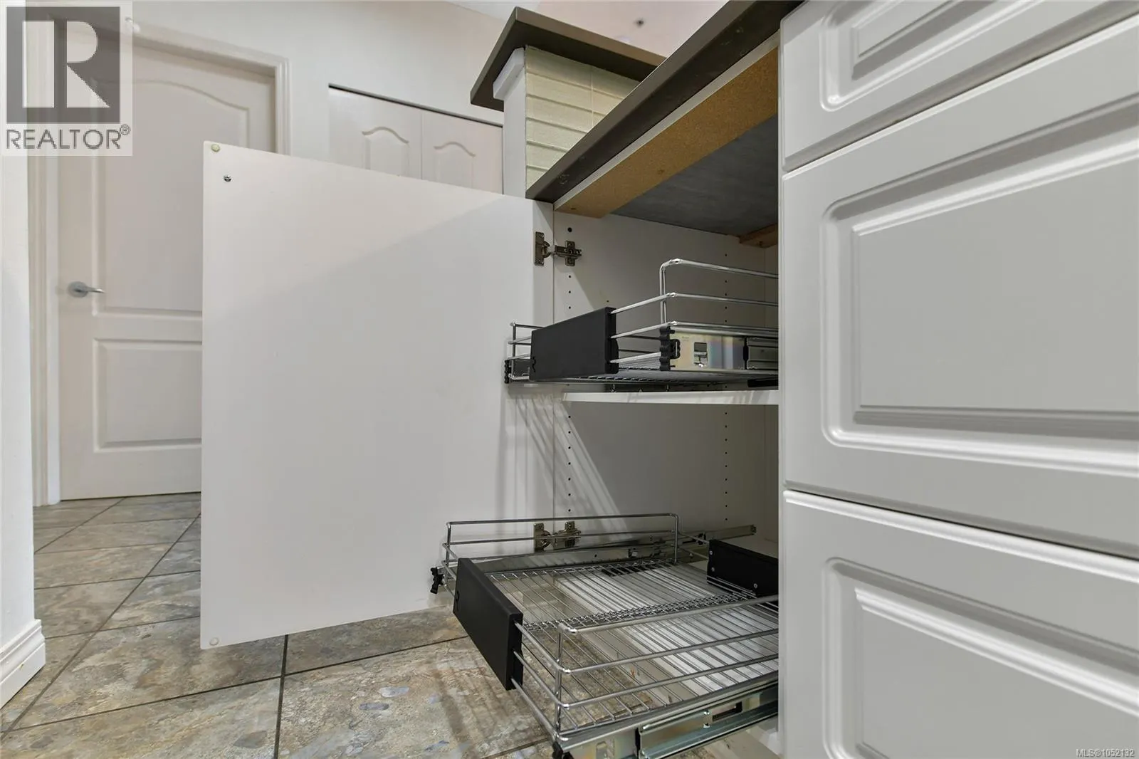 409 380 Waterfront Cres