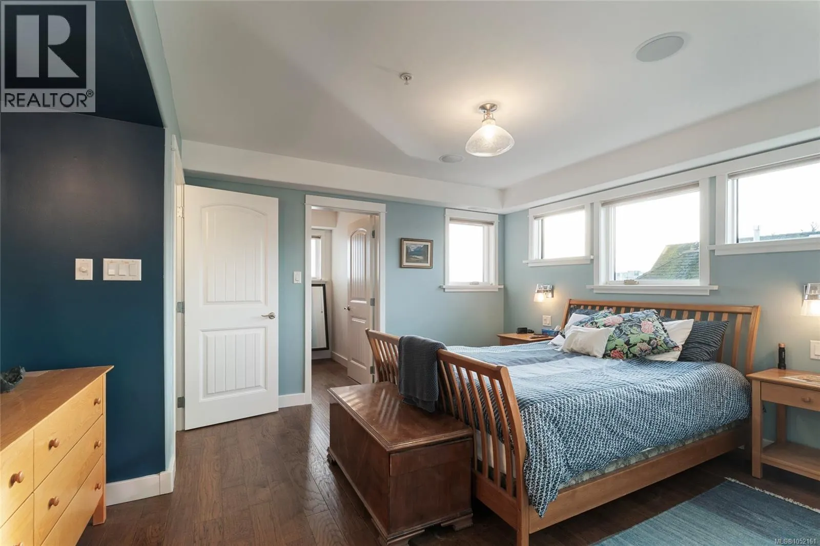 201 9949 Third St