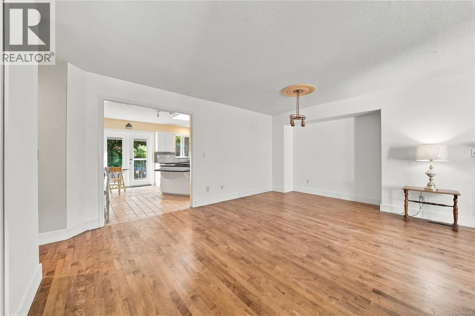 832 Parkside Way