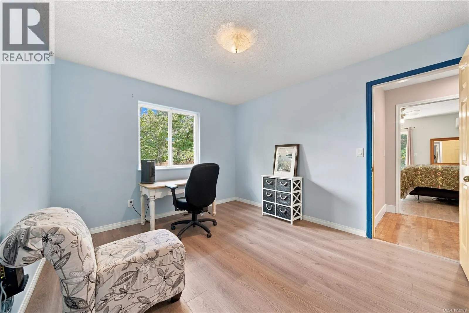 832 Parkside Way