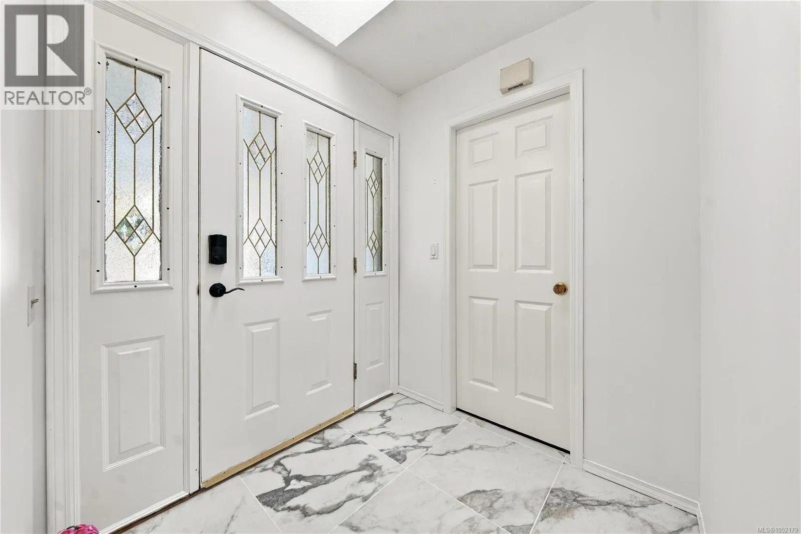 832 Parkside Way