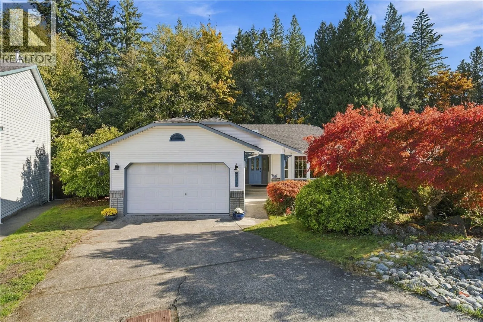 832 Parkside Way