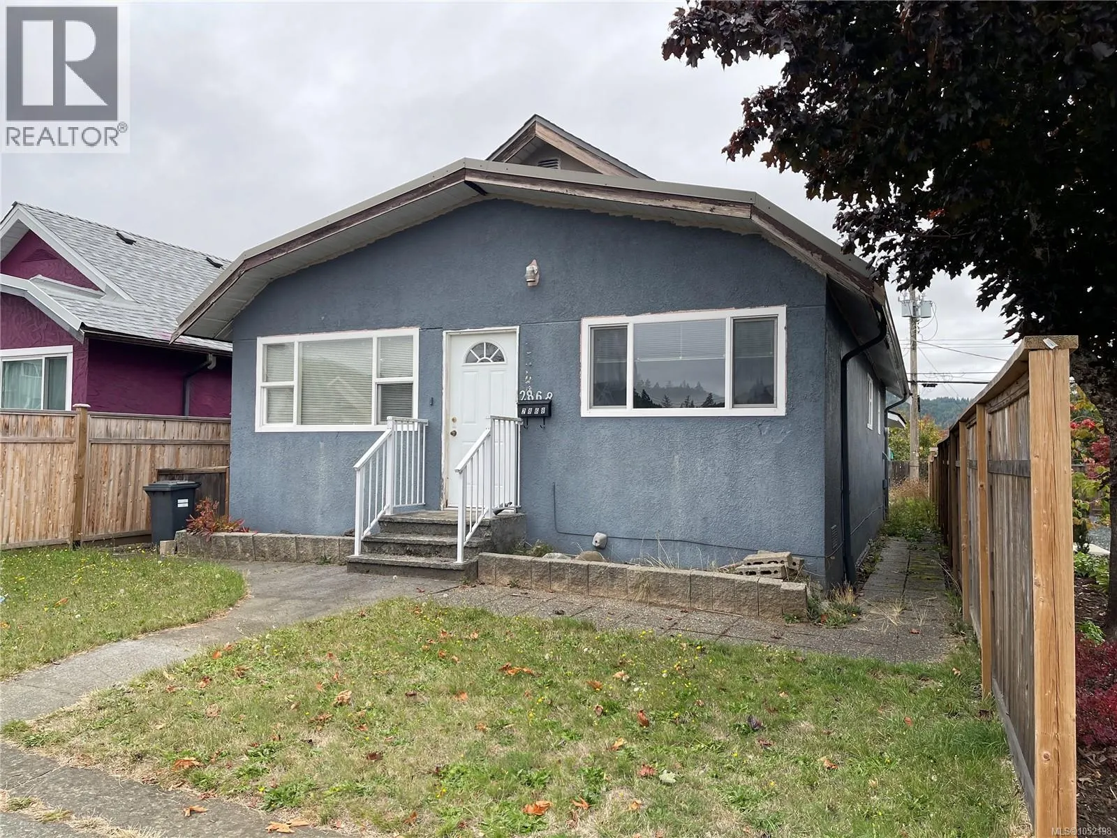2868 3rd Ave