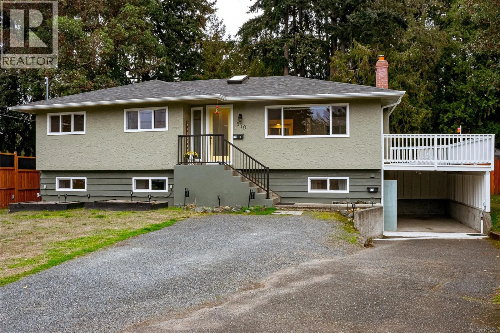 570 Cedarcrest Dr