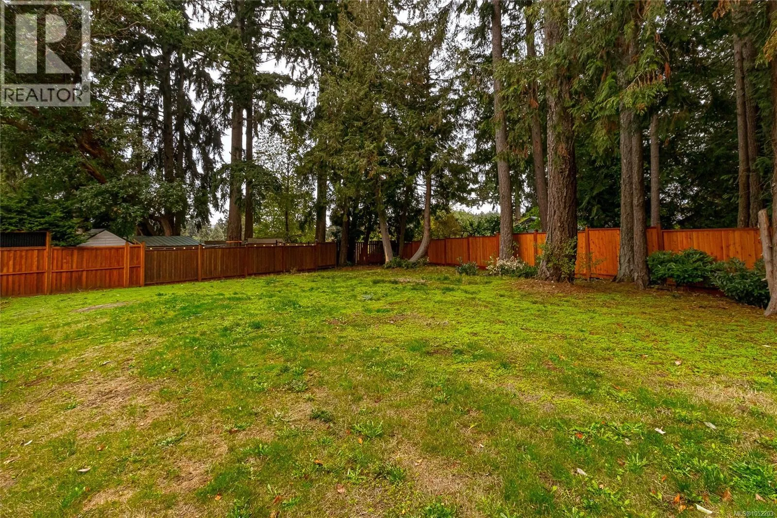 570 Cedarcrest Dr