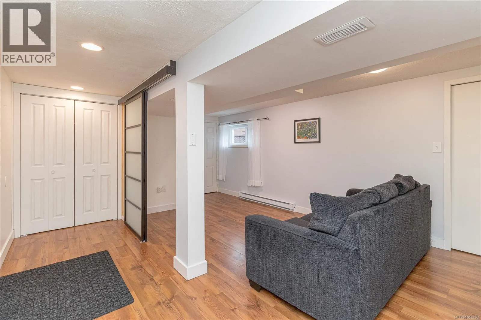 570 Cedarcrest Dr