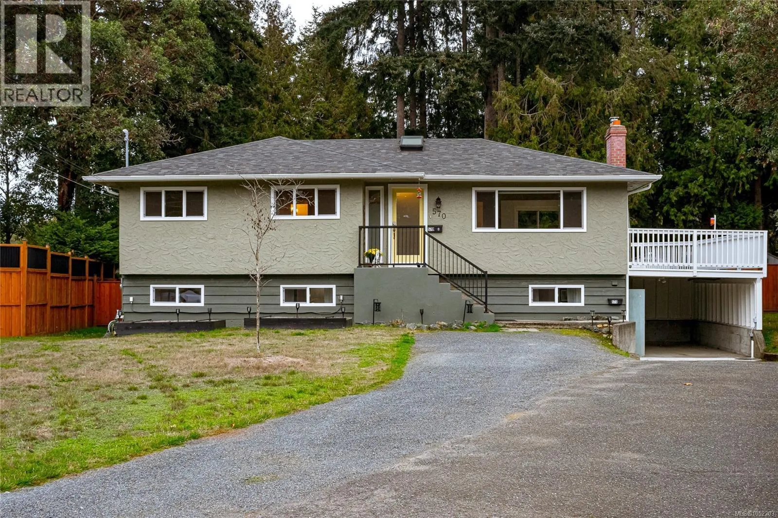 570 Cedarcrest Dr