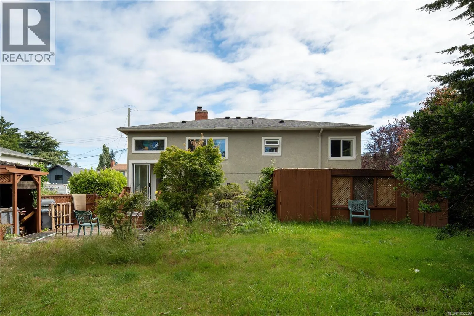 1203 Pearce Cres