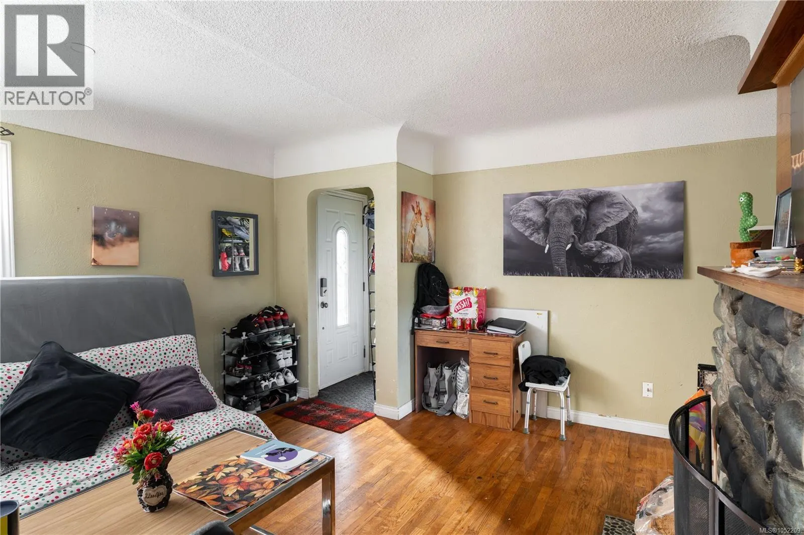 1203 Pearce Cres