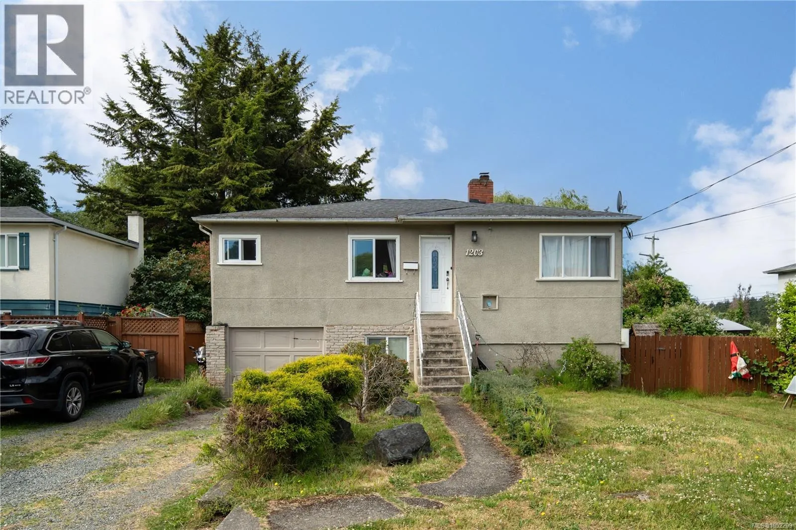 1203 Pearce Cres