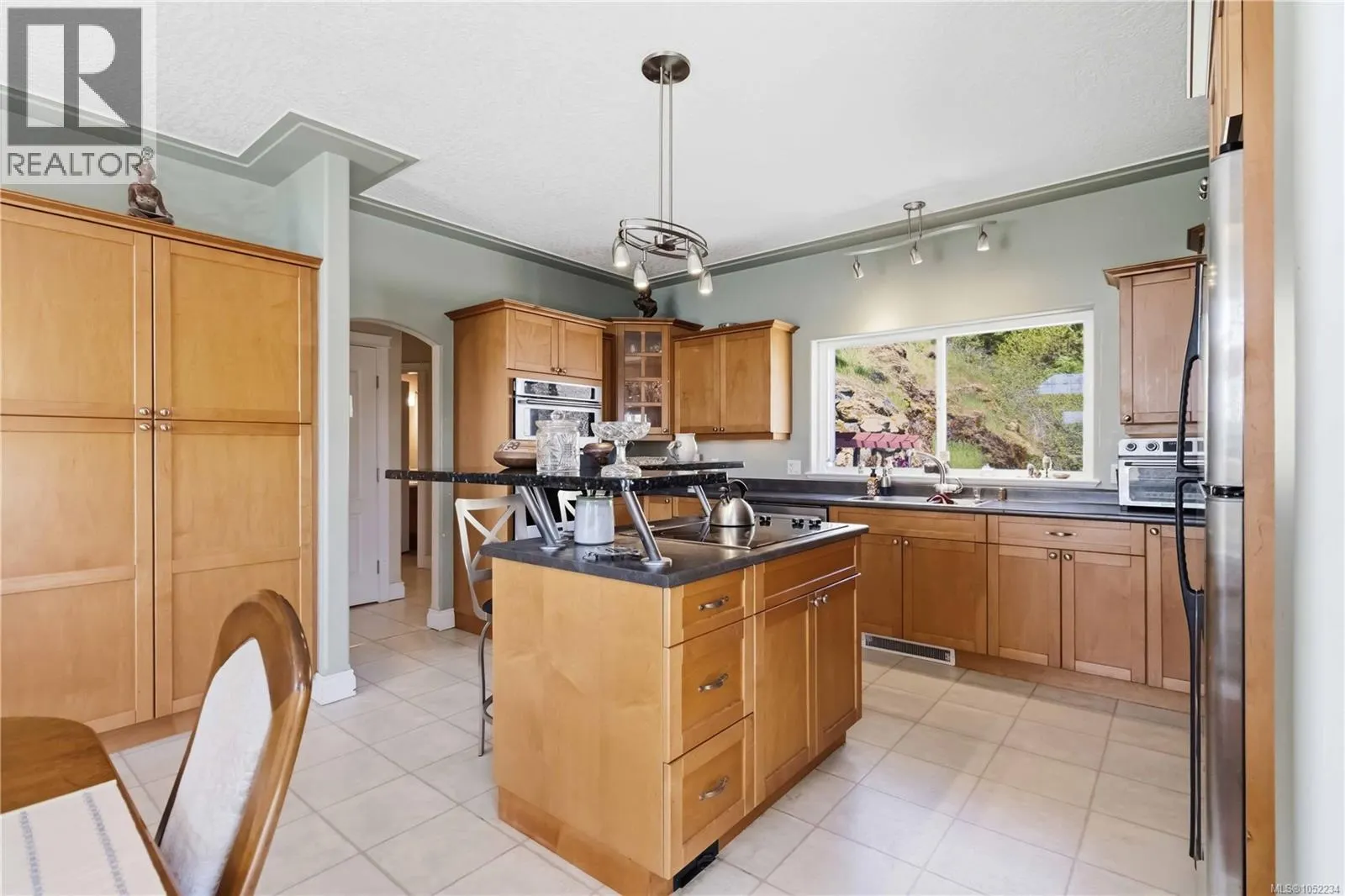 3533 Sunheights Dr