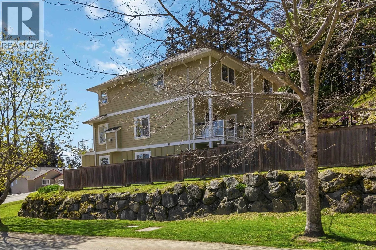3533 Sunheights Dr