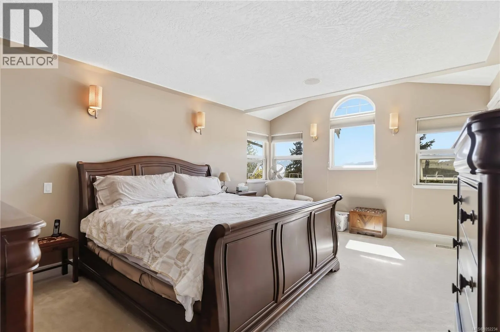3533 Sunheights Dr