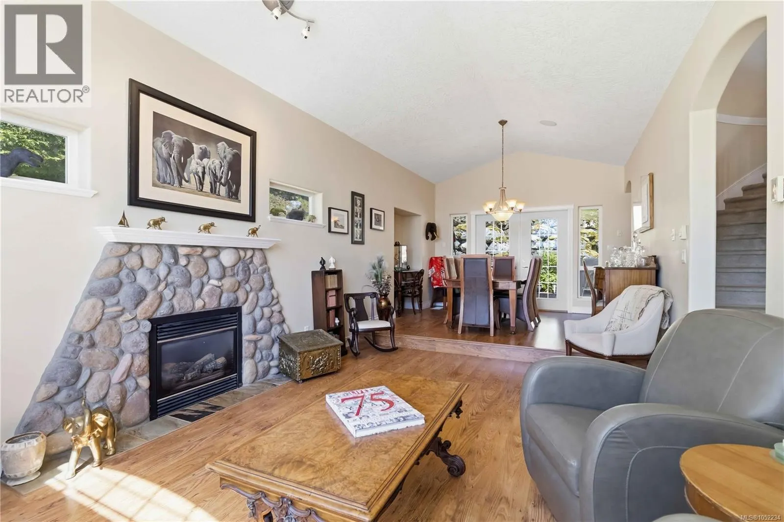 3533 Sunheights Dr