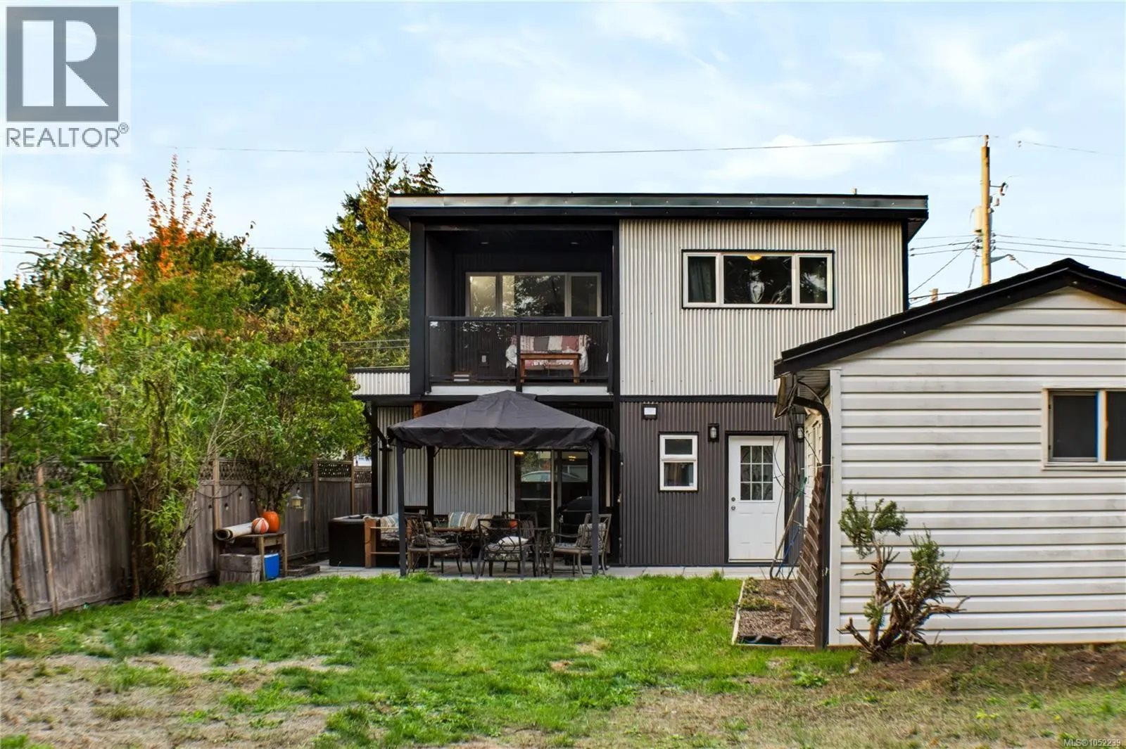 635 Hoffman Ave
