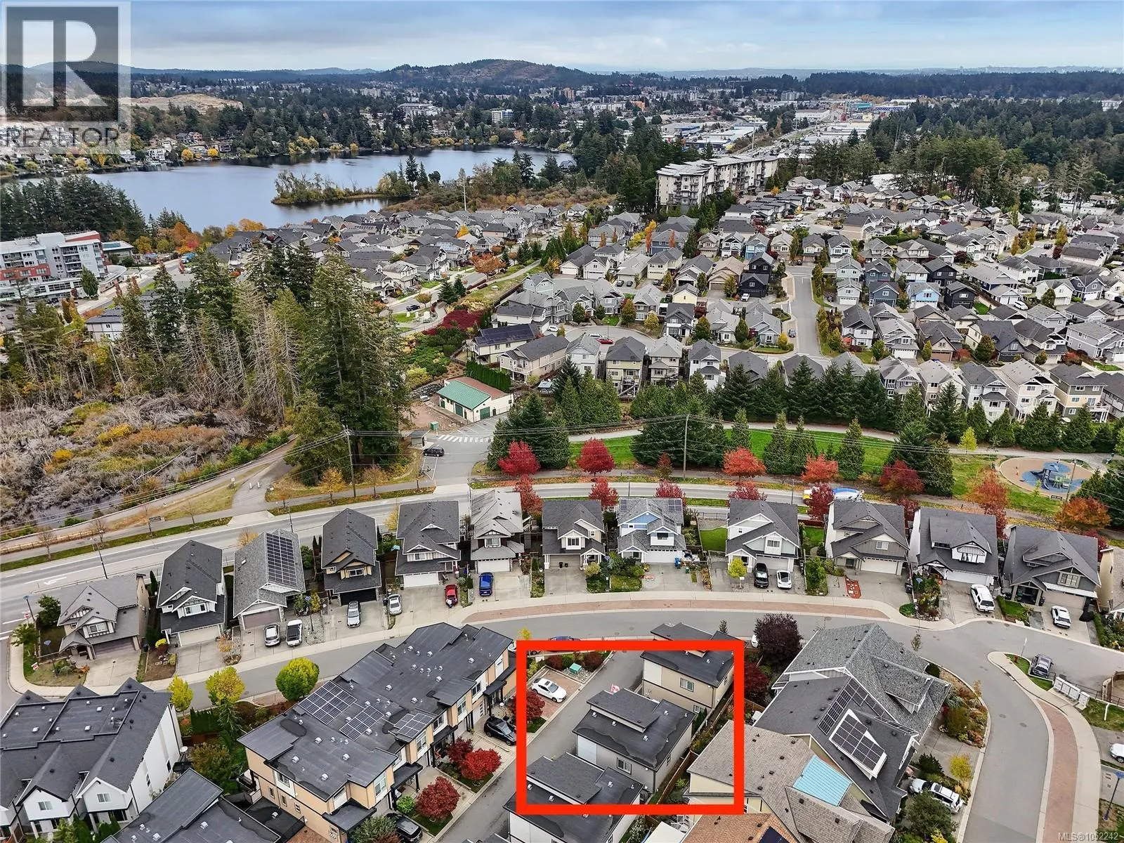 1005 Boeing Close