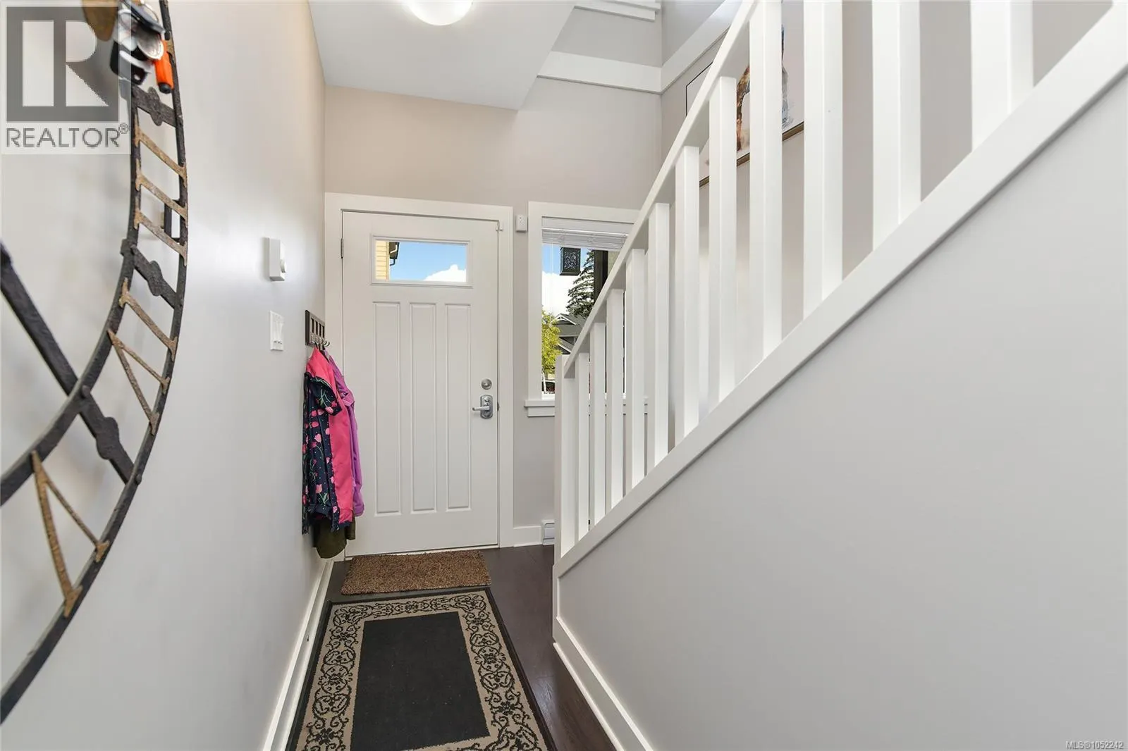 1005 Boeing Close