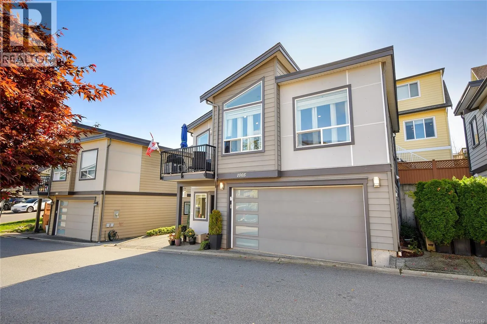 1005 Boeing Close