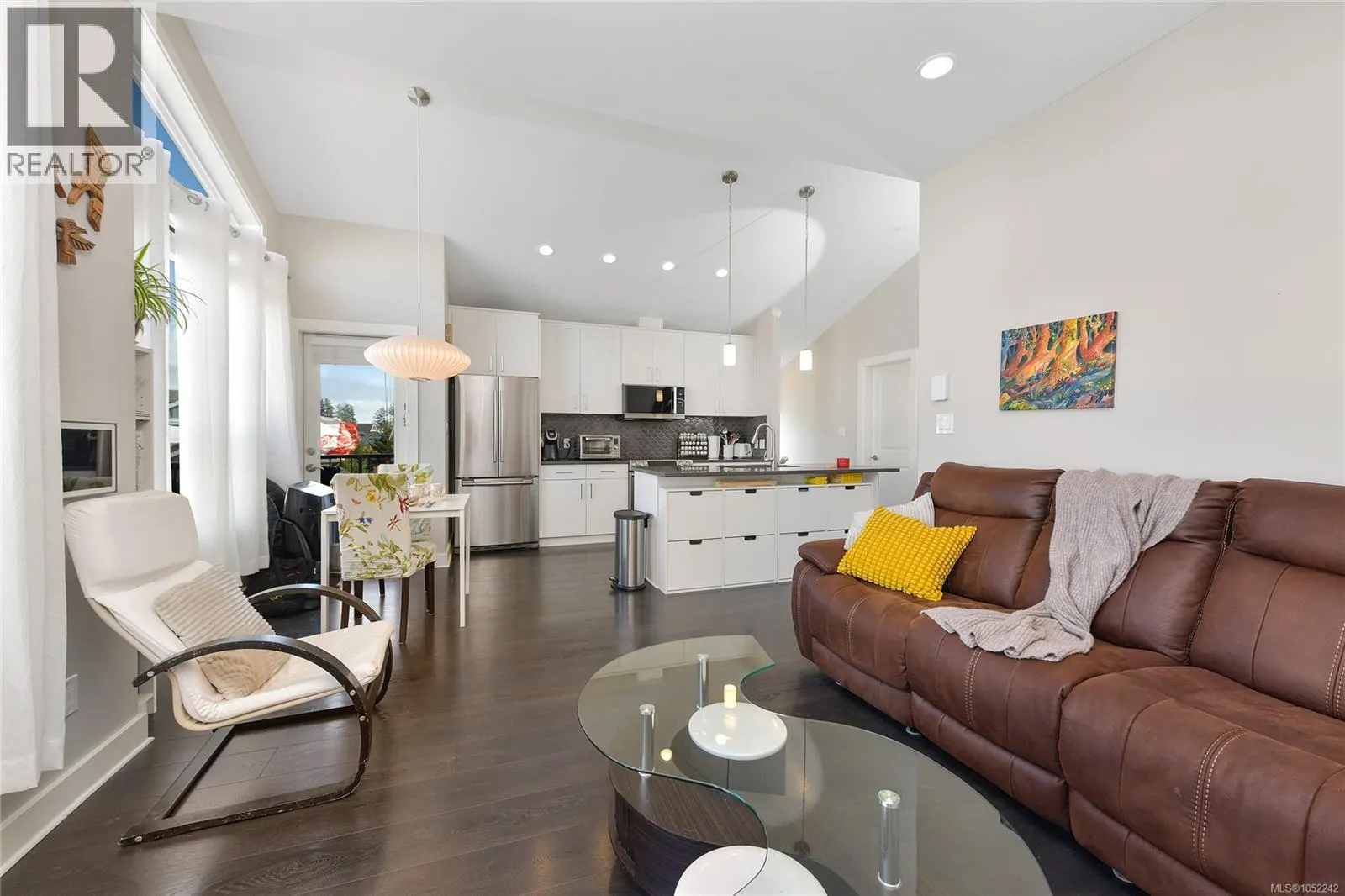 1005 Boeing Close