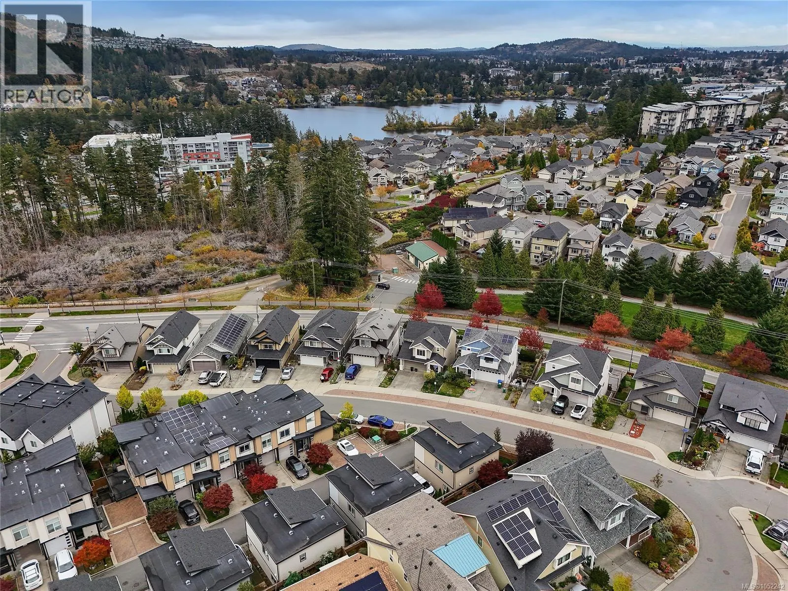 1005 Boeing Close