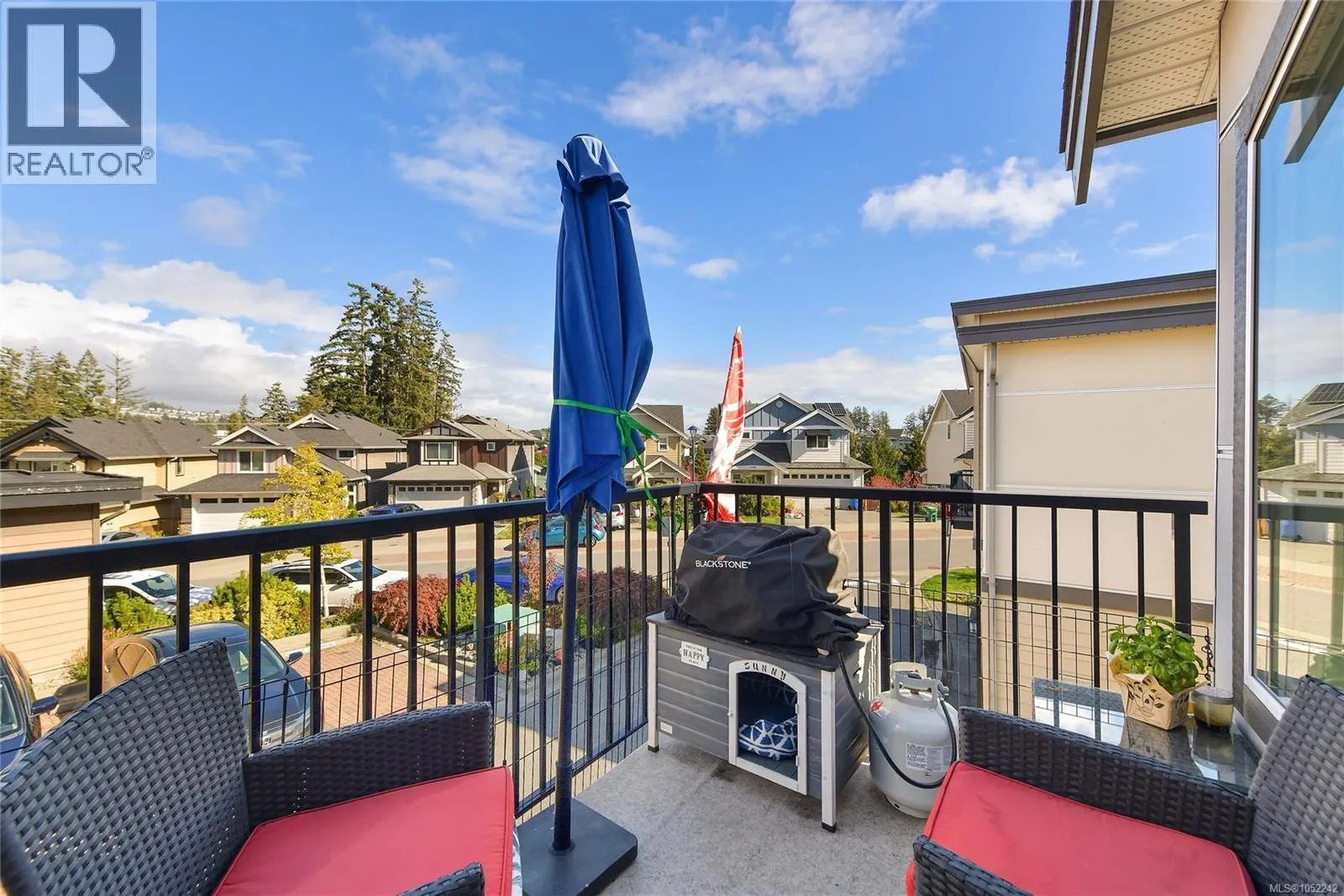 1005 Boeing Close