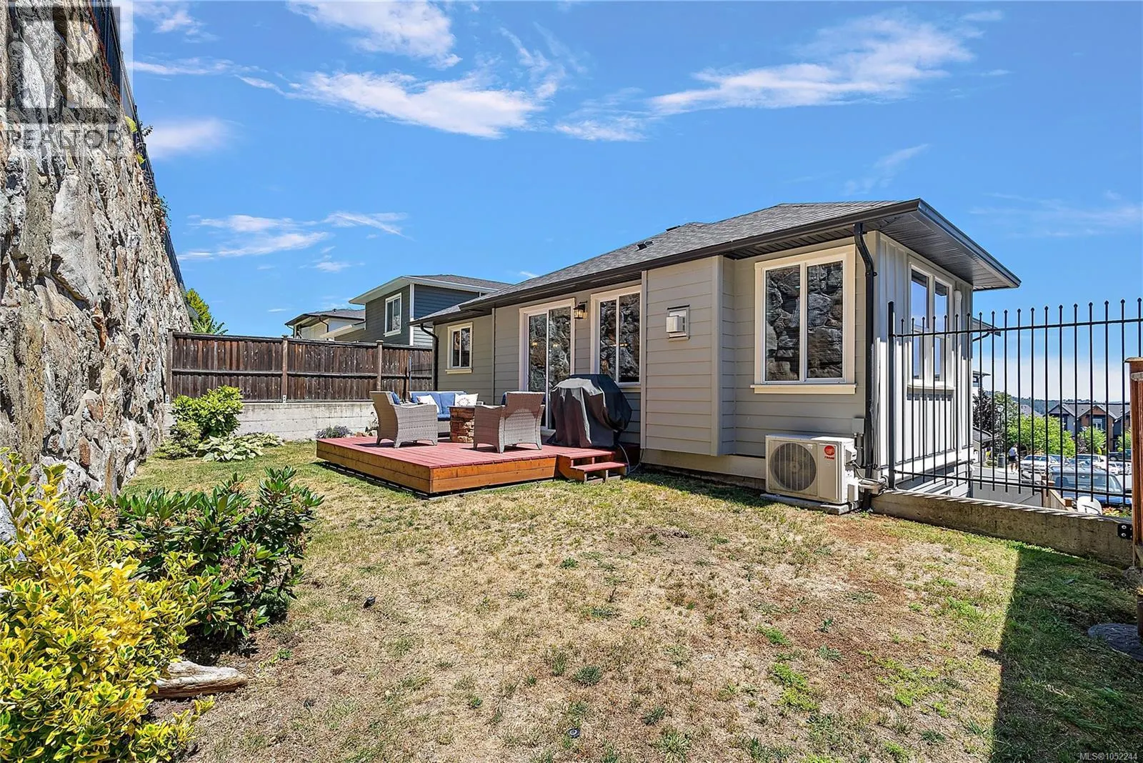 2331 Azurite Cres