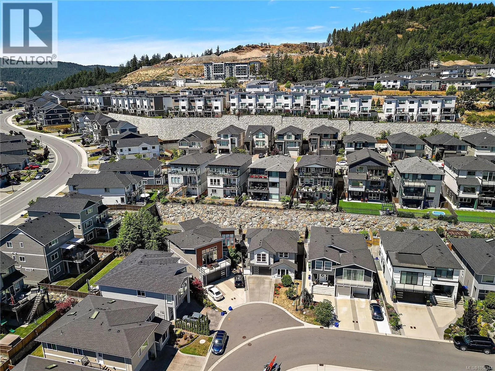 2331 Azurite Cres