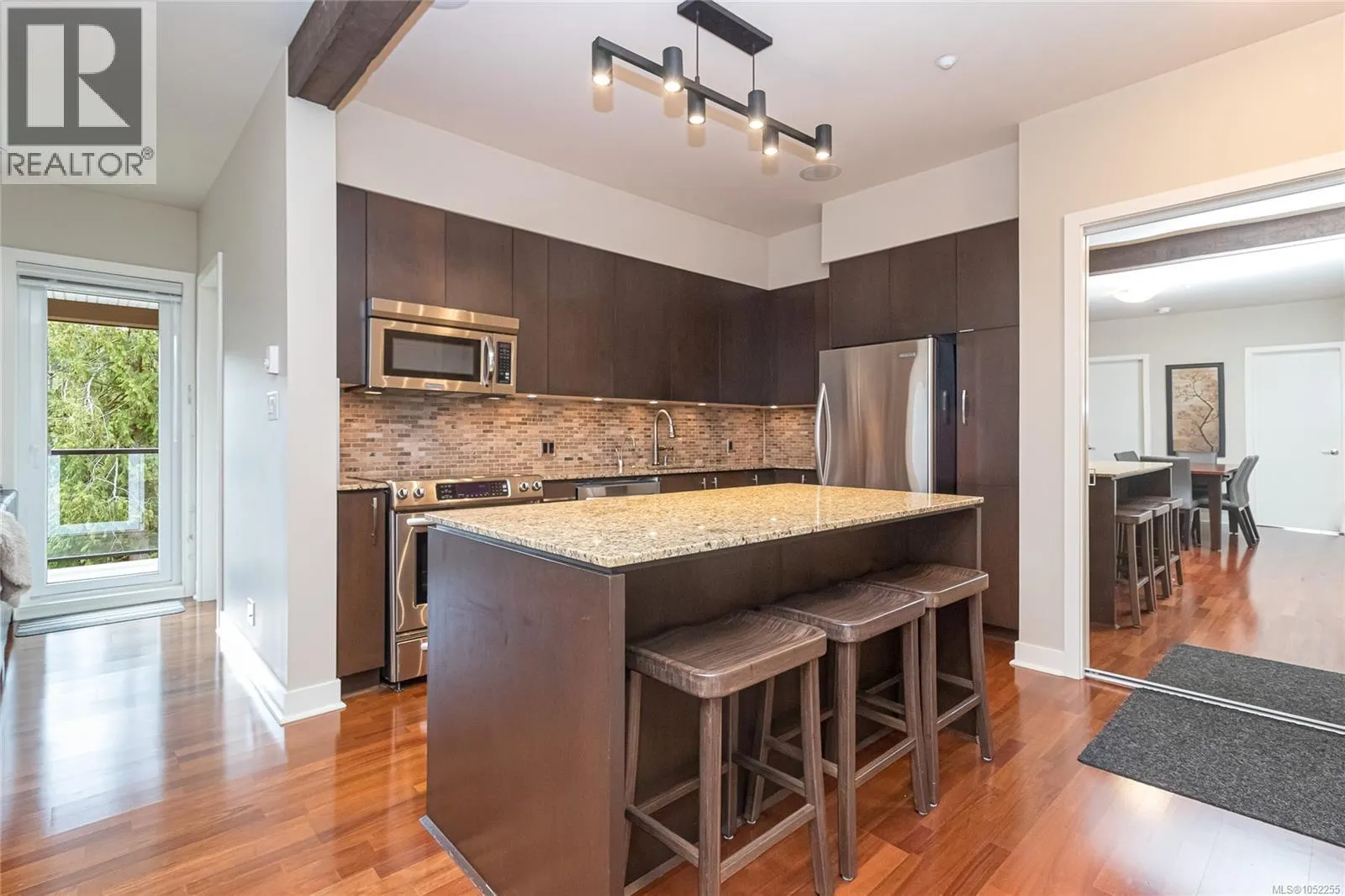 302 1395 Bear Mountain Pkwy