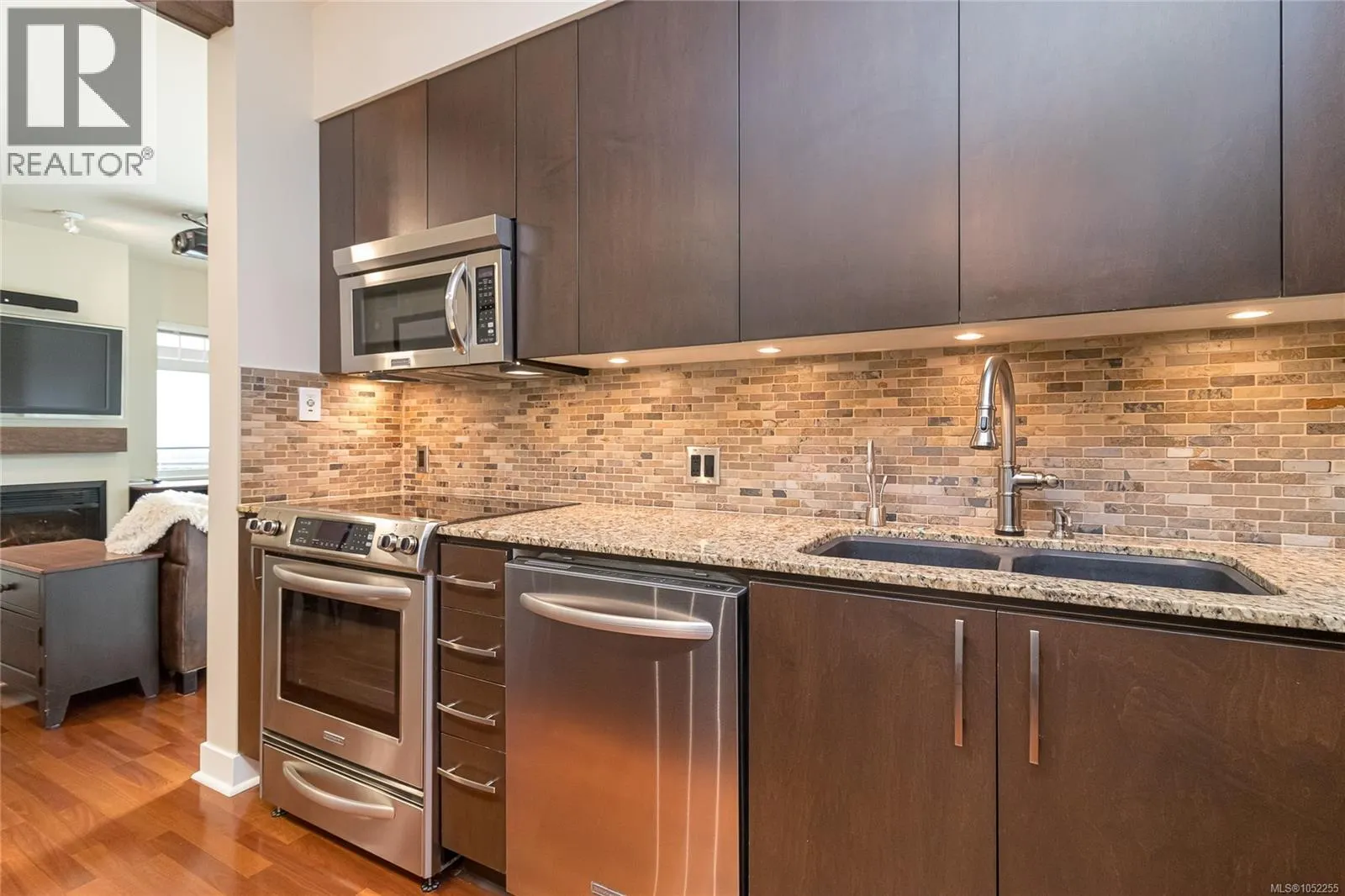 302 1395 Bear Mountain Pkwy