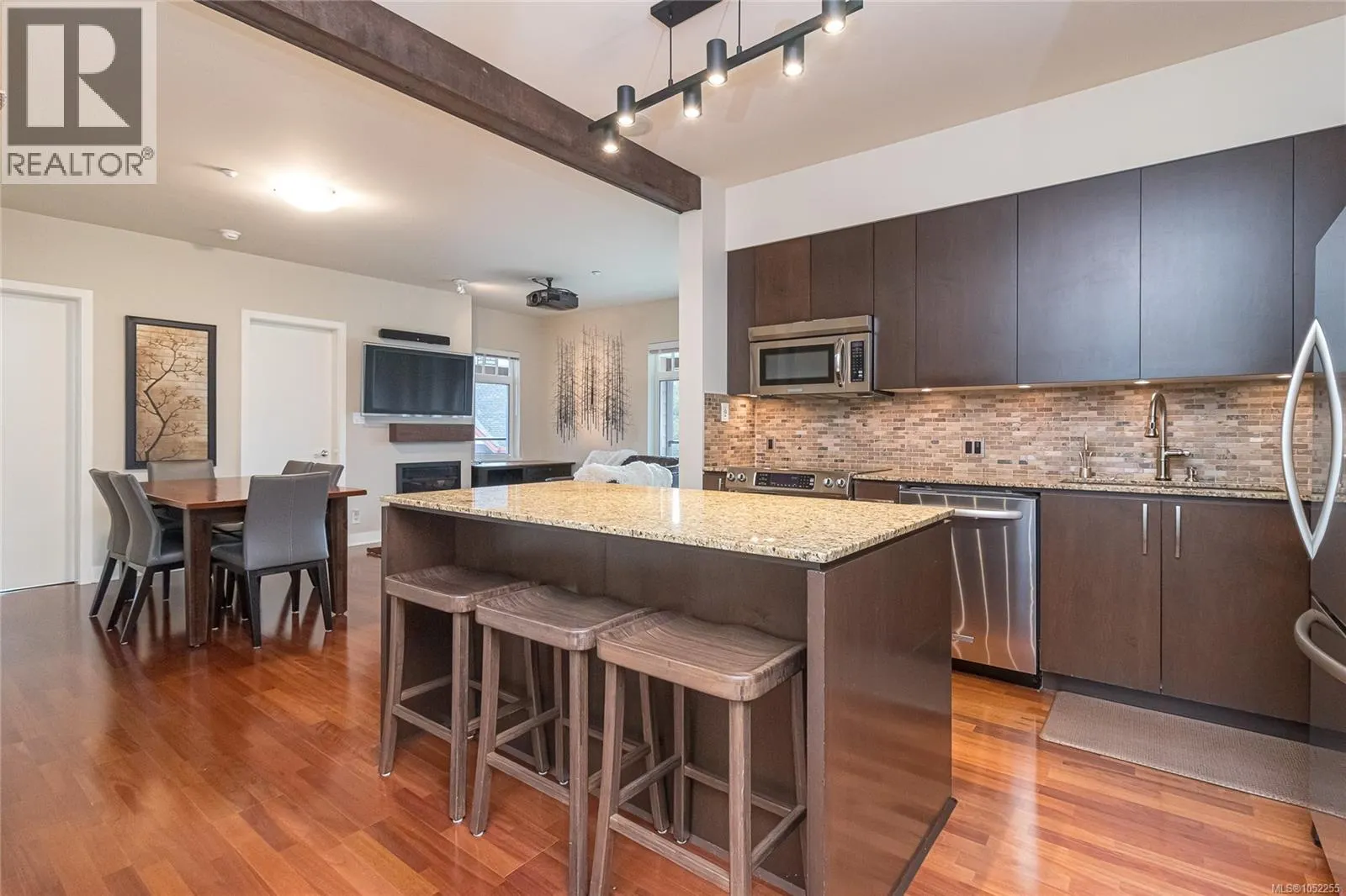 302 1395 Bear Mountain Pkwy