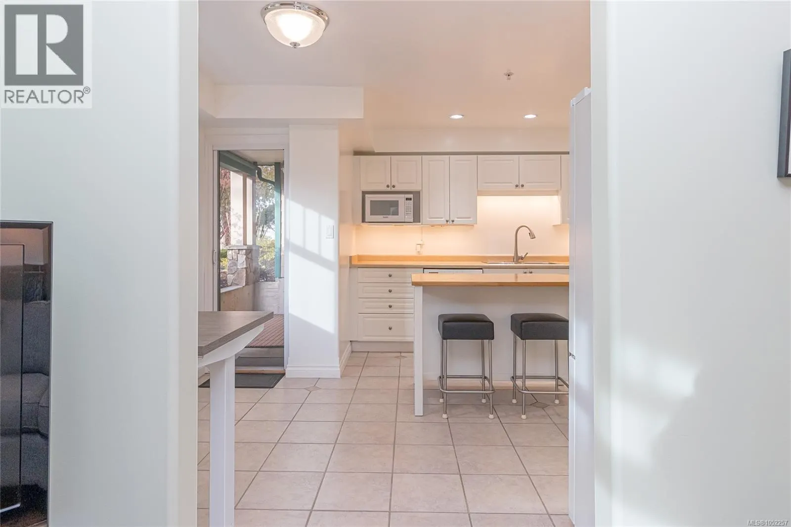 102 2318 James White Blvd