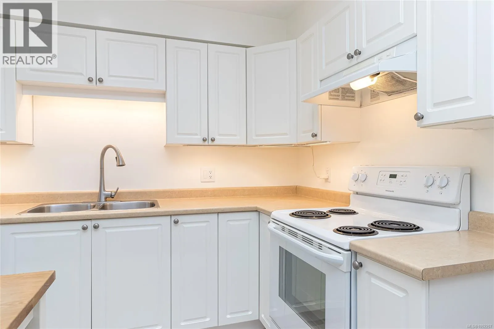 102 2318 James White Blvd