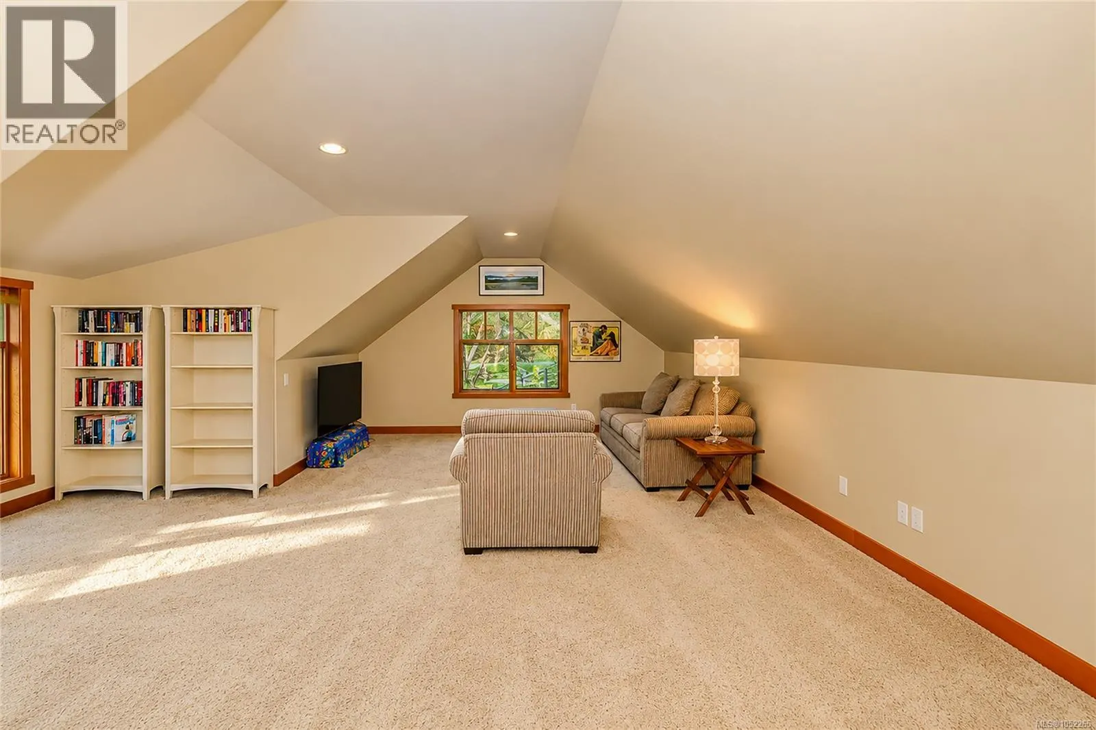 123 Murrelet Pl