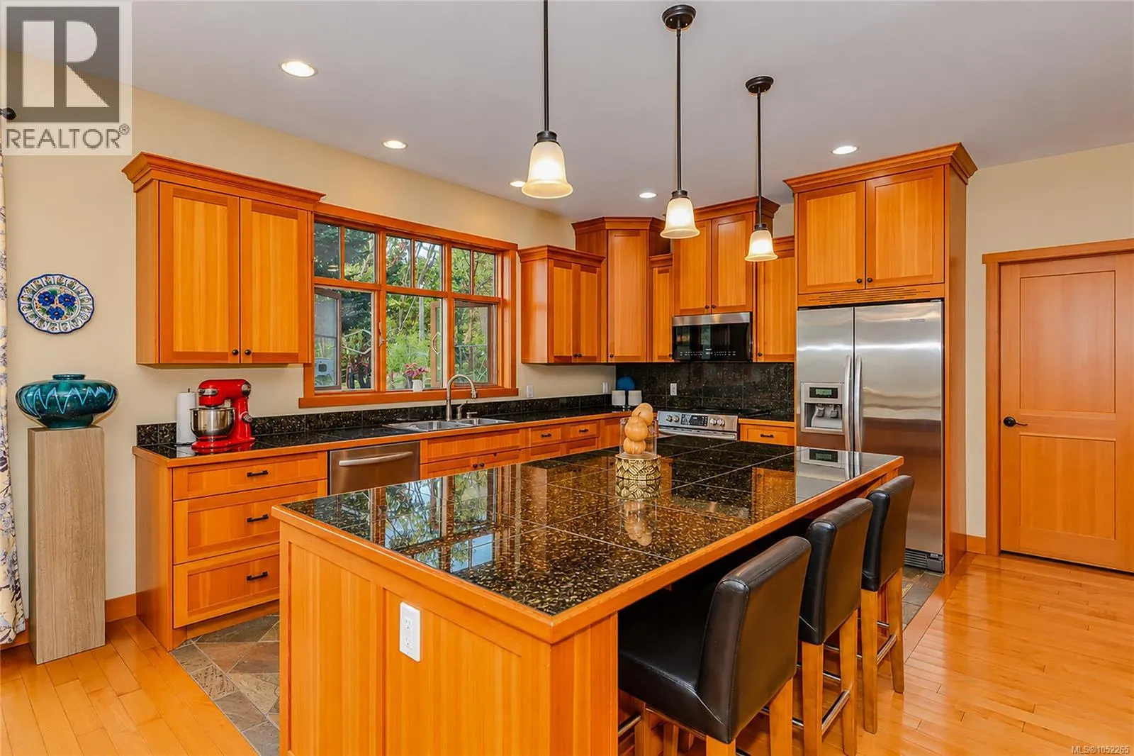 123 Murrelet Pl