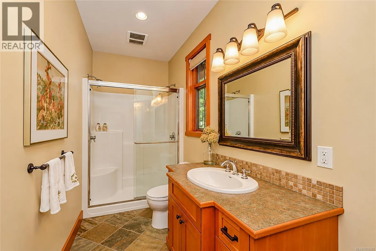 123 Murrelet Pl