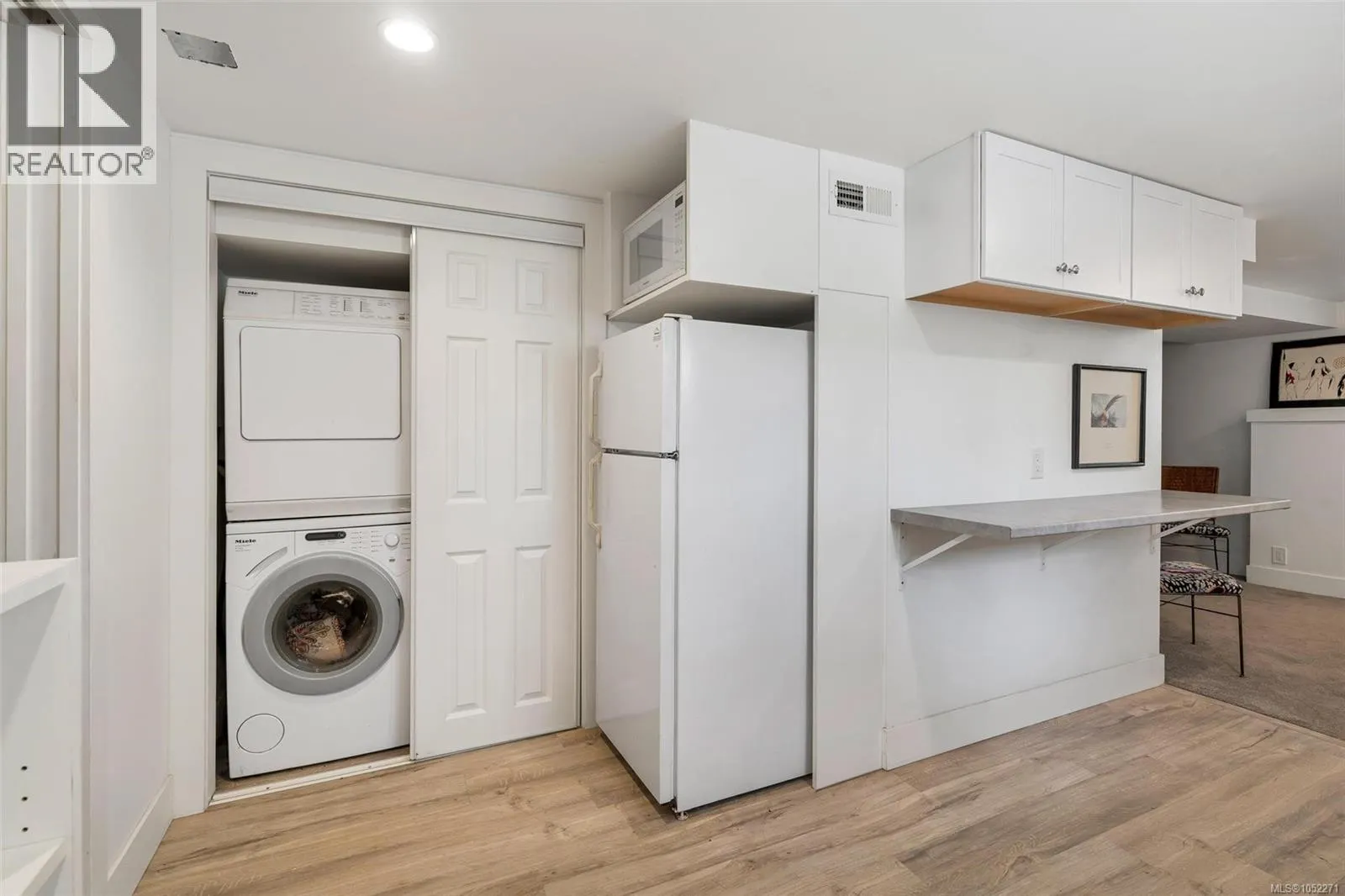 847 Old Esquimalt Rd