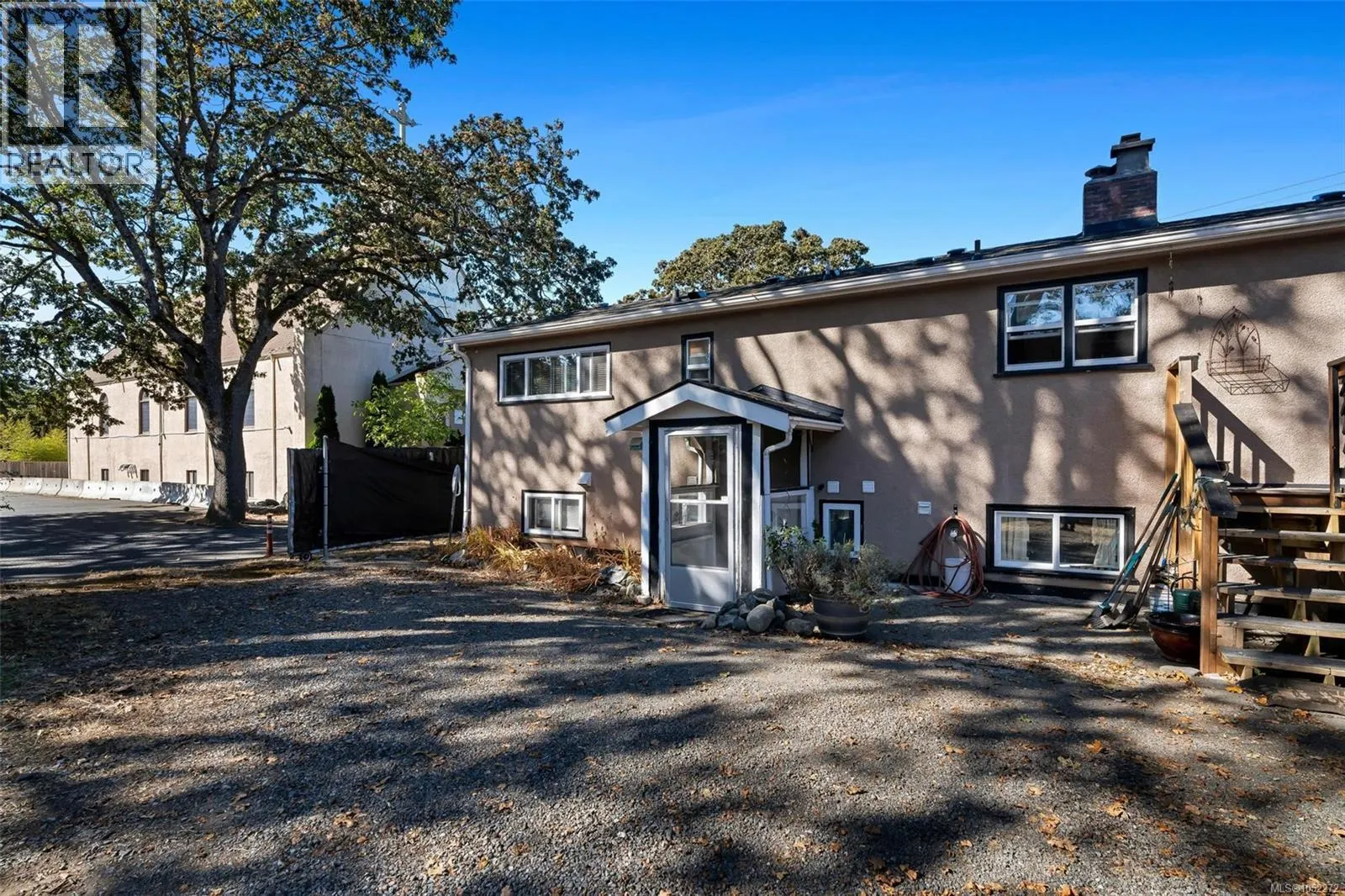 847 Old Esquimalt Rd
