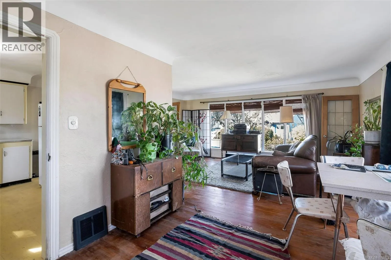 847 Old Esquimalt Rd