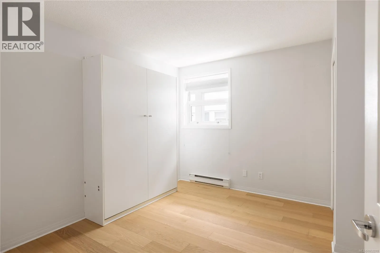 203 11 Cooperage Pl